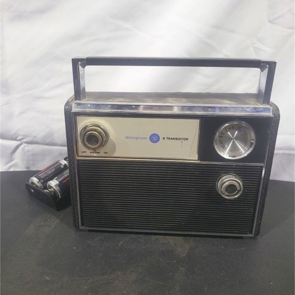 Black Portable Transistor Radio